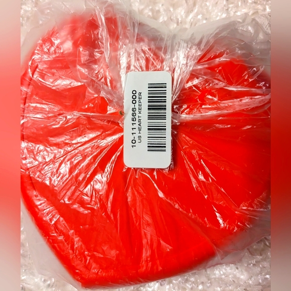 Tupperware, Red Heart Keeper Box, Hinged, NIP❣️❣️❣️ - Picture 7 of 7